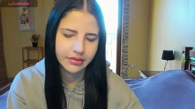 Malibu J online show from October 31, 2025, 7:38 am