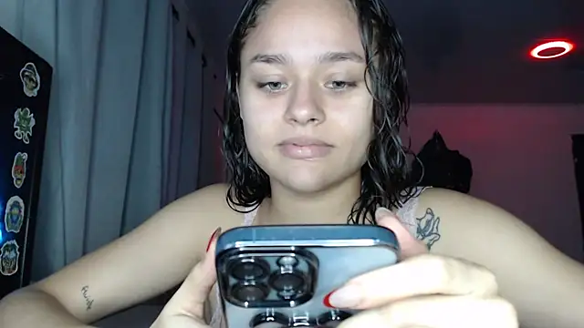 LittleCheerry69 online show from December 3, 2025, 2:49 pm