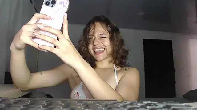 Snapshot of LittleCheerry69 chatting on June 2, 2026, 3:12 pm LittleCheerry69 online show from June 2, 2026, 3:12 pm