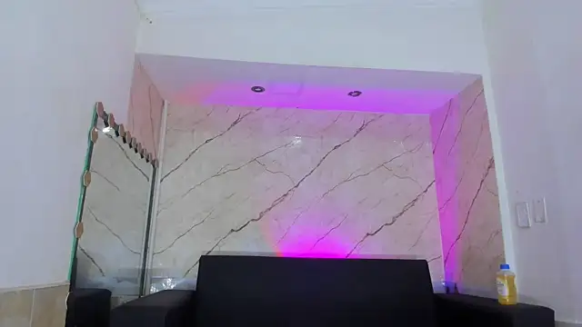 ALEX MILLER25 online show from December 15, 2025, 11:10 pm