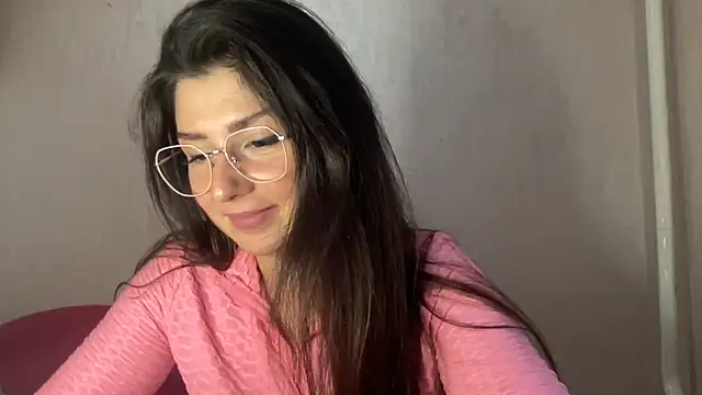 Snapshot of RossyStrawberryV chatting on October 9, 2025, 2:39 pm RossyStrawberryV online show from October 9, 2025, 2:39 pm