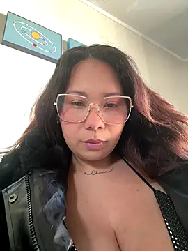 Snapshot of lachinita-32 chatting on October 9, 2025, 7:36 pm lachinita-32 online show from October 9, 2025, 7:36 pm