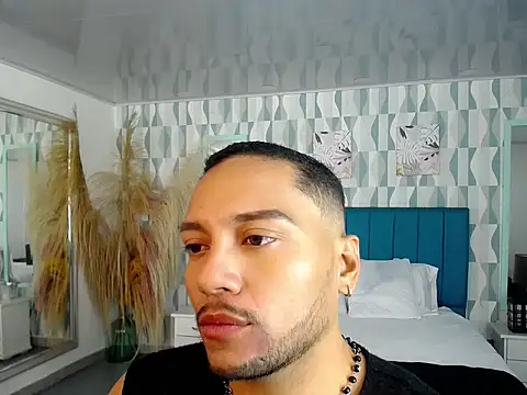 Max Rivers online show from October 24, 2025, 2:32 am