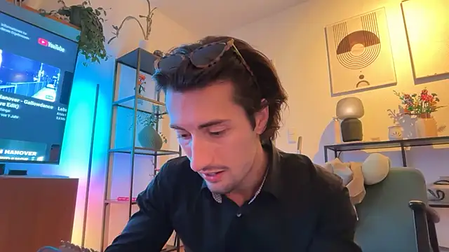 Passion-Frucht online show from October 5, 2025, 9:05 pm