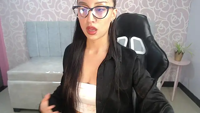 Snapshot of Branndy_ch chatting on October 10, 2025, 4:30 pm Branndy ch online show from October 10, 2025, 4:30 pm