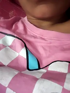 Queen-Bee143 online show from February 19, 2026, 3:14 am