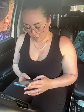 Snapshot of Ruby-Black chatting on June 24, 2026, 2:59 pm Ruby-Black online show from June 24, 2026, 2:59 pm