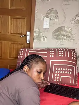 Snapshot of Bellabootie chatting on April 5, 2026, 8:43 am Bellabootie online show from April 5, 2026, 8:43 am