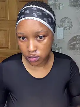 Snapshot of Bellabootie chatting on April 23, 2026, 10:33 am Bellabootie online show from April 23, 2026, 10:33 am