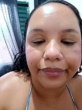 Snapshot of EggedGrowth chatting on November 15, 2025, 1:15 pm EggedGrowth online show from November 15, 2025, 1:15 pm