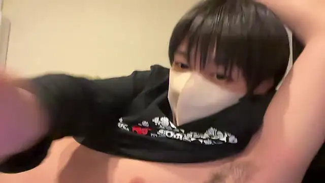 tora3220 online show from April 12, 2026, 1:14 pm