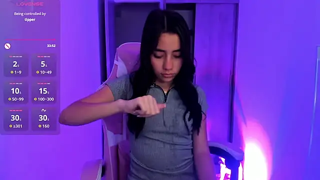 ISABELFORYOU1 online show from November 28, 2025, 10:21 pm