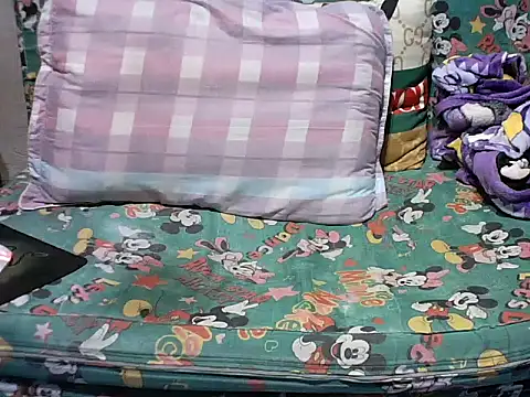 Snapshot of Ella_marie14 chatting on November 20, 2025, 9:15 pm Ella marie14 online show from November 20, 2025, 9:15 pm