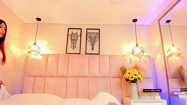 Snapshot of Charlotte_hall_ chatting on November 15, 2025, 4:38 am Charlotte hall online show from November 15, 2025, 4:38 am