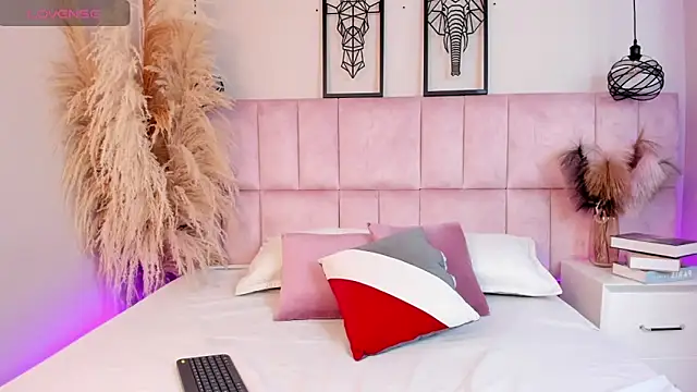 Snapshot of Charlotte_hall_ chatting on December 23, 2025, 3:50 am Charlotte hall online show from December 23, 2025, 3:50 am