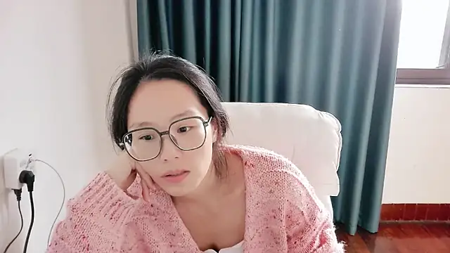 guai00 online show from October 25, 2025, 2:44 am