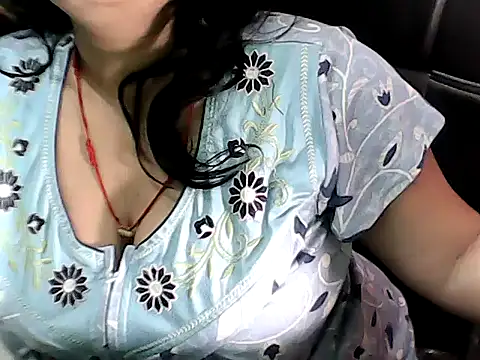 Snapshot of BABITA_KUMARII chatting on April 1, 2026, 4:59 pm BABITA KUMARII online show from April 1, 2026, 4:59 pm