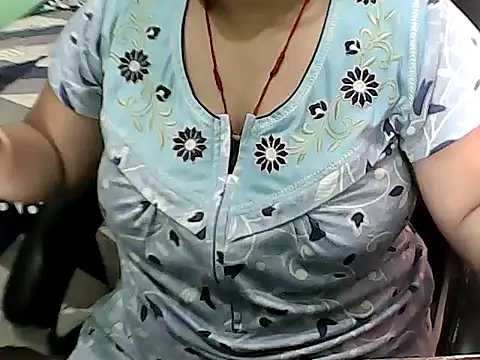 BABITA KUMARII online show from May 26, 2026, 5:00 pm