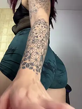 Snapshot of came_lia1 chatting on November 24, 2025, 4:34 am came lia1 online show from November 24, 2025, 4:34 am