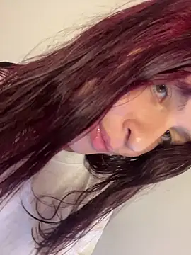 Snapshot of came_lia1 chatting on December 18, 2025, 4:06 am came lia1 online show from December 18, 2025, 4:06 am