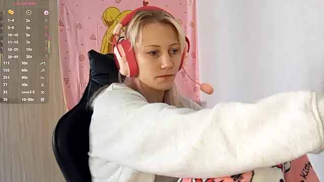 KandaceMassanelli online show from September 27, 2025, 8:09 am