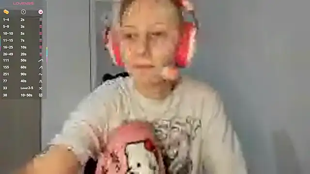 KandaceMassanelli online show from October 1, 2025, 8:19 am