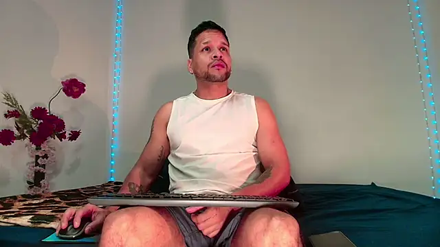 Snapshot of LucasGaeel chatting on March 2, 2026, 11:50 am LucasGaeel online show from March 2, 2026, 11:50 am