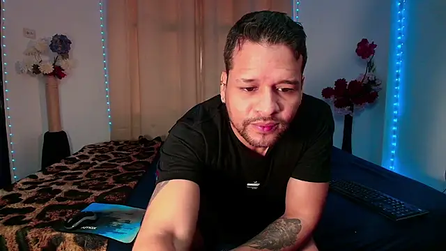 Snapshot of LucasGaeel chatting on April 12, 2026, 12:52 pm LucasGaeel online show from April 12, 2026, 12:52 pm