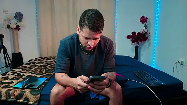 Snapshot of LucasGaeel chatting on April 14, 2026, 11:59 am LucasGaeel online show from April 14, 2026, 11:59 am