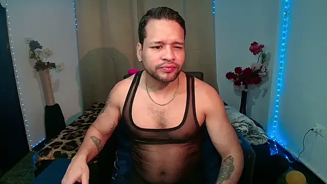 Snapshot of LucasGaeel chatting on April 17, 2026, 12:19 pm LucasGaeel online show from April 17, 2026, 12:19 pm