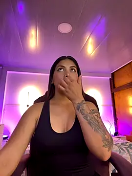 kloe28 online show from October 2, 2025, 3:43 am