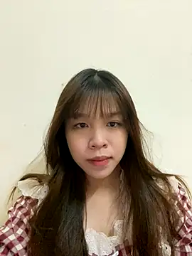 Snapshot of Hanaa07_ chatting on October 5, 2025, 12:23 am Hanaa07  online show from October 5, 2025, 12:23 am