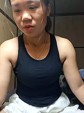 kimchi-zz online show from October 22, 2025, 2:33 am