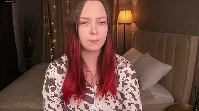 Monica  Queen online show from March 14, 2026, 5:35 am