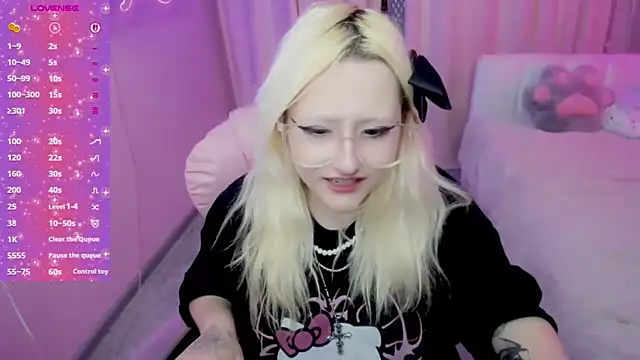 Snapshot of JuliaSharkk chatting on November 20, 2025, 9:47 pm JuliaSharkk online show from November 20, 2025, 9:47 pm