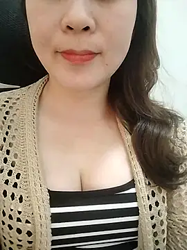 Snapshot of Girl_Shy2000 chatting on March 30, 2026, 4:25 am Girl Shy2000 online show from March 30, 2026, 4:25 am