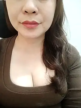 Snapshot of Girl_Shy2000 chatting on March 13, 2026, 2:49 am Girl Shy2000 online show from March 13, 2026, 2:49 am