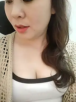 Snapshot of Girl_Shy2000 chatting on April 3, 2026, 2:51 am Girl Shy2000 online show from April 3, 2026, 2:51 am