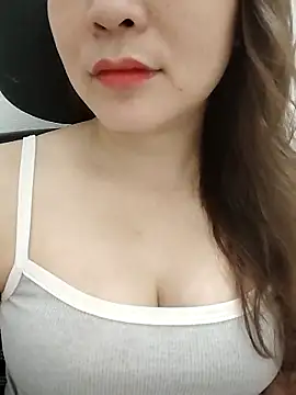 Snapshot of Girl_Shy2000 chatting on April 13, 2026, 2:10 pm Girl Shy2000 online show from April 13, 2026, 2:10 pm