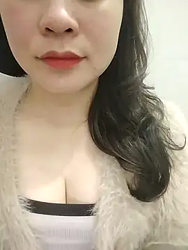 Girl Shy2000 online show from February 2, 2026, 1:21 pm