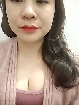 Girl Shy2000 online show from February 15, 2026, 10:36 am