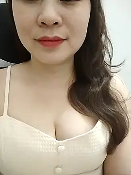 Snapshot of Girl_Shy2000 chatting on April 2, 2026, 2:35 pm Girl Shy2000 online show from April 2, 2026, 2:35 pm