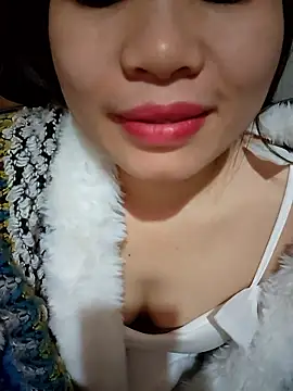 Snapshot of Meoweo_23 chatting on November 24, 2025, 9:37 pm Meoweo 23 online show from November 24, 2025, 9:37 pm