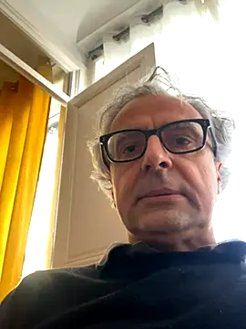 Snapshot of chtentation chatting on November 26, 2025, 2:28 pm chtentation online show from November 26, 2025, 2:28 pm