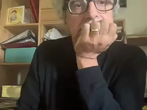 Snapshot of chtentation chatting on September 24, 2025, 3:40 pm chtentation online show from September 24, 2025, 3:40 pm