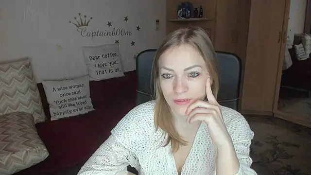 Snapshot of Tiffany_Bates chatting on November 3, 2025, 3:56 am Tiffany Bates online show from November 3, 2025, 3:56 am