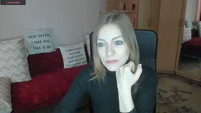 Snapshot of Tiffany_Bates chatting on April 26, 2026, 9:17 am Tiffany Bates online show from April 26, 2026, 9:17 am