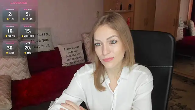 Snapshot of Tiffany_Bates chatting on April 22, 2026, 9:49 am Tiffany Bates online show from April 22, 2026, 9:49 am