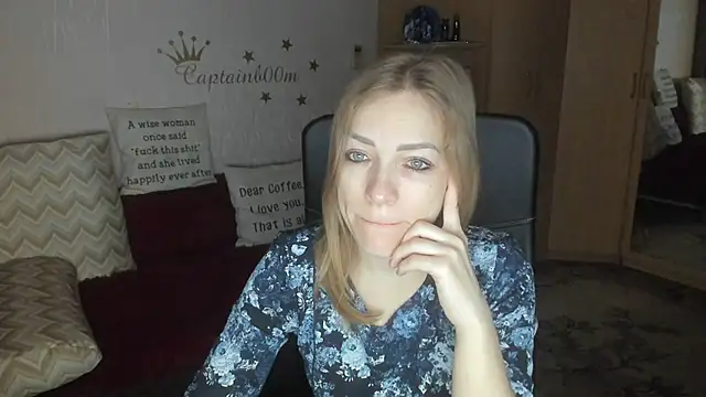 Snapshot of Tiffany_Bates chatting on November 9, 2025, 3:54 am Tiffany Bates online show from November 9, 2025, 3:54 am