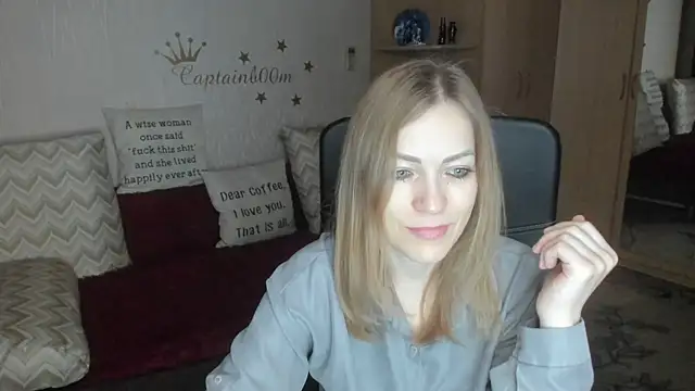 Snapshot of Tiffany_Bates chatting on November 12, 2025, 3:21 am Tiffany Bates online show from November 12, 2025, 3:21 am